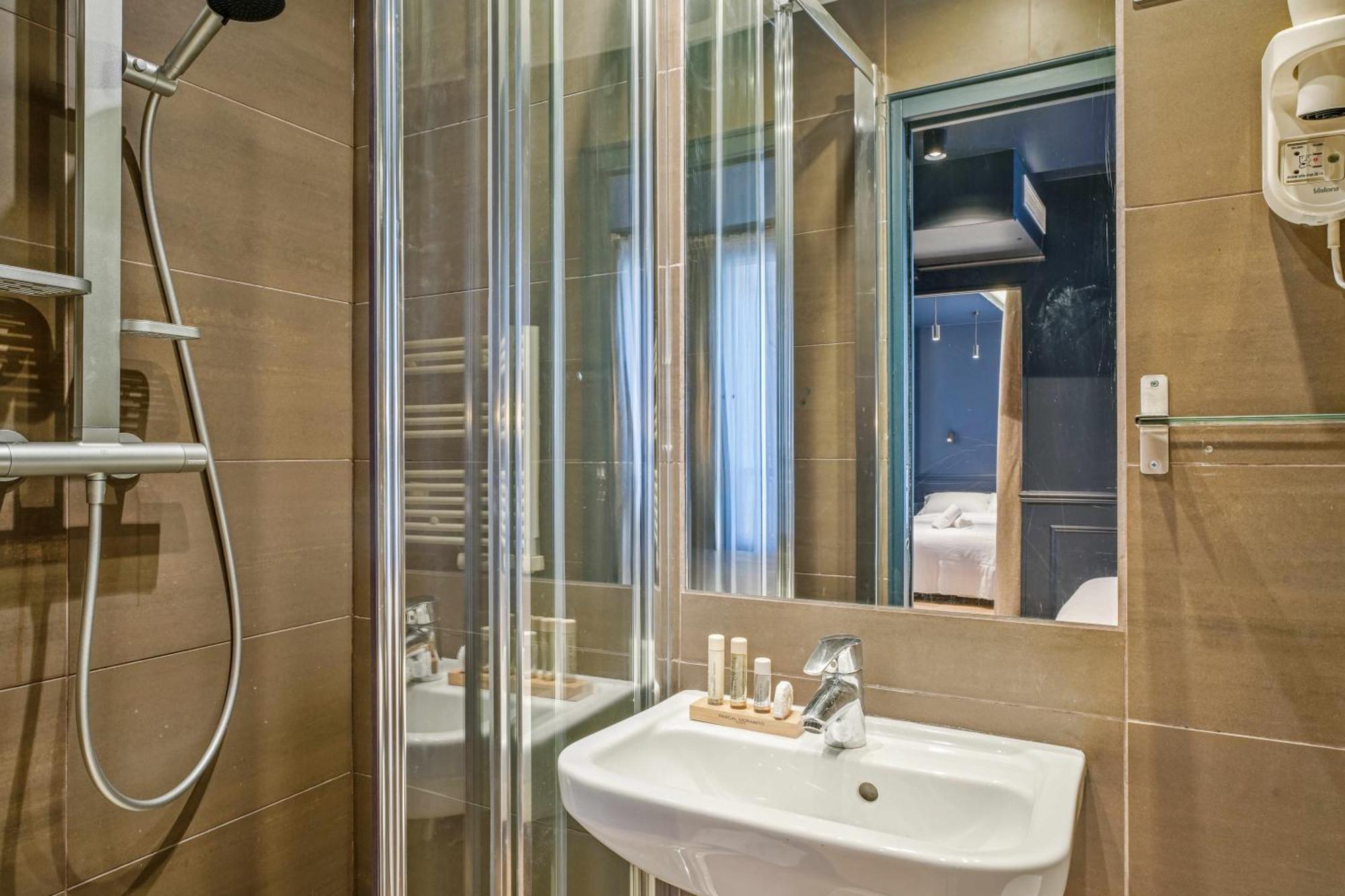 פריז Hotel Clemence מראה חיצוני תמונה